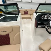2024 Mastercraft XT20 - Midnite Black/Sangria Flake